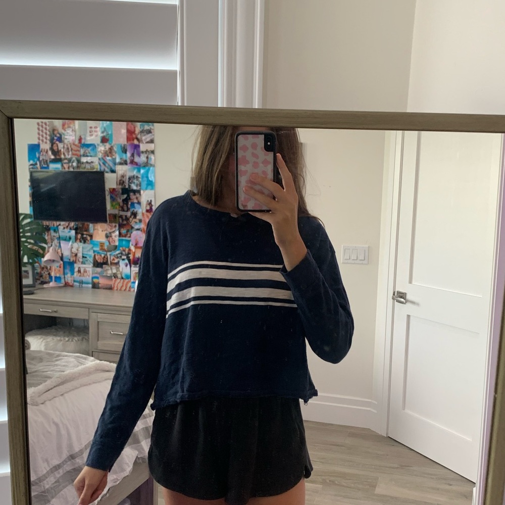 Hollister Navy blue crop sweater